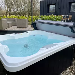 Hot tub at Pond Lodge