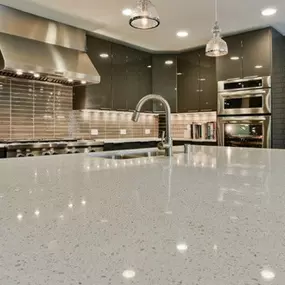 Quartz countertops are strong, durable, and the perfect low-maintenance choice for busy families and individuals.