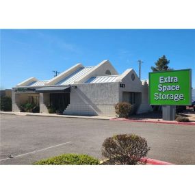 Beauty Image - Extra Space Storage at 837 E Broadway Rd, Mesa, AZ 85204