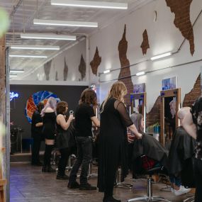 417 Hair Salon For Best Hair Stylist in Springfield, MO