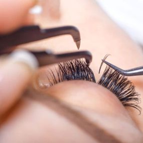 Best Lash Extensions in Springfield, MO - Blu Skies Salon