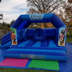 Bild von Top Banana Bouncy Castles