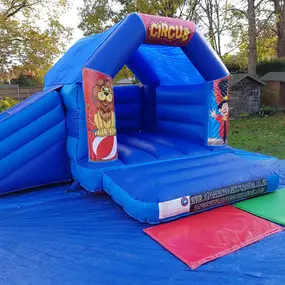 Bild von Top Banana Bouncy Castles