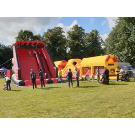 Logo de Top Banana Bouncy Castles