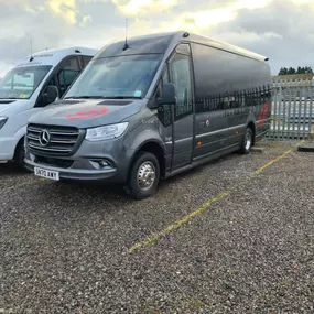 Bild von P & V Minibuses