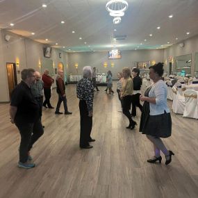 Bild von Elegance Ballroom Dance Studio & Event Center