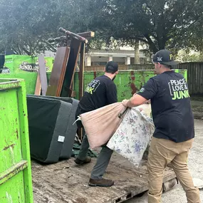 Bild von The Junkluggers of Houston Metro