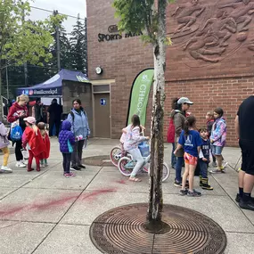 We had an amazing time DJing at the Party in the Parks & Kids Fun Run event! The energy was incredible, and the tons of games and activities made it a memorable day for all.