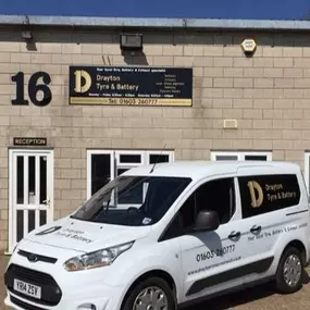 Drayton Tyre & Battery Ltd | Drayton Tyres