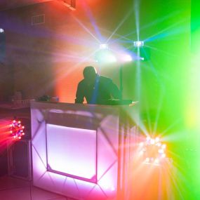 Bild von Prestation DJ Mariage, soirée anniversaire et événements d'entreprises à Angers