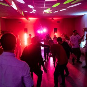 Bild von Prestation DJ Mariage, soirée anniversaire et événements d'entreprises à Angers