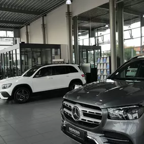 Mercedes-Benz Beresa Emsdetten Showroom Ausstellung