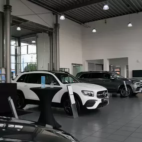 Mercedes-Benz Beresa Emsdetten Showroom Ausstellung