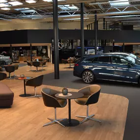 Mercedes-Benz Beresa Bielefeld Showroom