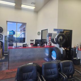 American Point S Tire & Auto Interior Picture