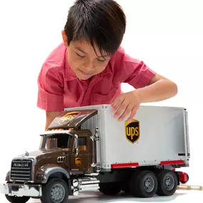 Deliver hours of pretend play with a realistic 6-wheel UPS truck! In perfectly branded colors, this 23