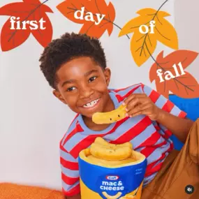 ???????? What are your favorite cool weather snacks and tasty treats? My go-to when the air gets a chill is #applecider and #donuts from @deliciousorchards Happy first day of Fall!