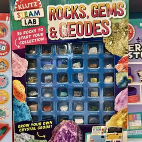 ✨ Spark your child’s creativity with Klutz activity kits! ????????
Designed for all ages and skill levels, each kit offers hands-on fun, easy-to-follow instructions, and a confidence boost through playful learning. Let the fun (and learning) begin! ????????