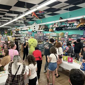 THANK YOU to every single amazing person who came out to last night’s swap meet! 
We were blown away with the level of energy that filled our store from the beginning & it was amazing to see so many people sharing their love for Smiskis & Sonny Angels with each other! 
Friendships were formed, collections were traded, & we completely sold out of our entire stock of Smiskis ????