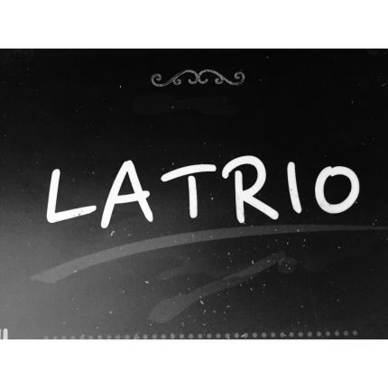 Logotipo de Latrio