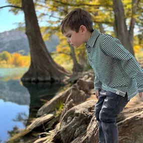 Boys will be boys, so let them be comfortable and cute in @meandhenrykids. You’ll love the price point and quality, and he will love the soft fabrics and ease of wear. Come grab some mix and match pieces for fall photos, holiday parties, and every day events!