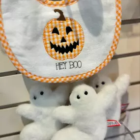 Hey, boo! ????????????‍⬛
#shopthetoggery #toggerykids #halloween #boobox #toystorelittlerock #childrensboutiquelittlerock #arkansas