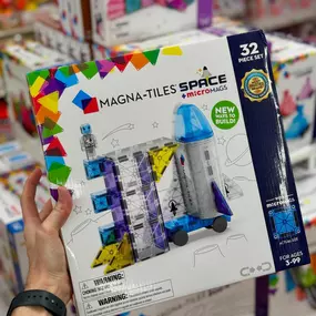 It’s time for another 2024 Holiday Toy Expert Pick! ⭐️
This one is all about Magna-Tiles! There are too many exciting new sets this season, that we couldn’t pick just one! Whether you like Castles, Spaceships, or Construction, there is a Magna-Tiles set that you are sure to love. ????❤️????❤️ Magna-Tiles are all compatible with one another, so you can always add on more fun! #magichappenzhere