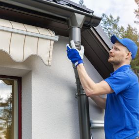 Are you looking for a gutter specialist? Expert Roofing of Bergen County is a full-service gutter installation, repair, and cleaning company. Our expert team has the expertise and experience to handle your gutter project properly no matter its size. Whether you need your gutters cleaned, repaired, or replaced entirely we can help. Contact us today to schedule a free estimate appointment or a service appointment.