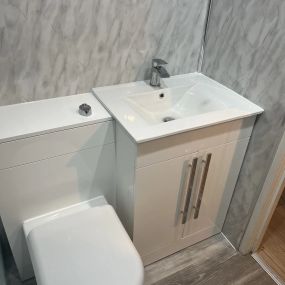 Bild von Coral Bathrooms EK Ltd