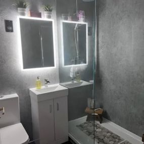 Bild von Coral Bathrooms EK Ltd