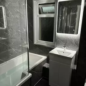 Bild von Coral Bathrooms EK Ltd