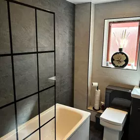 Bild von Coral Bathrooms EK Ltd