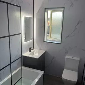 Bild von Coral Bathrooms EK Ltd