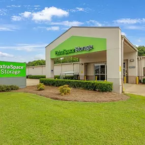 Beauty Image - Extra Space Storage at 3650 Richard Rd, Montgomery, AL 36111