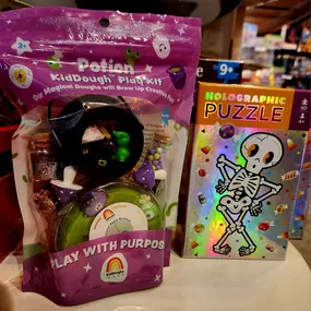 We have the SPOOKY SEASON FUN to put the extra magic into the kiddos' Halloween celebrations. Puzzles, games, crafts, bats and cats, fidgety fun... and Halloween Token tins too!  ????????????‍⬛???????? #nogginfactory #dovernh #spookyseason #shoplocaldovernh #dovernhzombiewalk