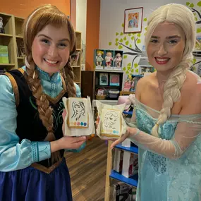 Thank you to the Queen and Princess of Arendelle for visiting Marvin’s ????. It was a magical afternoon✨. Thank you to all the little princesses and princes’ that came. There were a lot of smiling faces????.