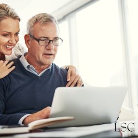 Whether you’re applying for Social Security in the future or currently receiving benefits, there are some important changes to earnings limits, Medicare premiums, and other differences to keep in mind. Ready to learn more?
