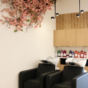 Crafting a Unique Salon Ambiance at BOND Salon (Midtown)