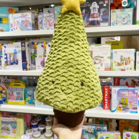 our @jellycat Christmas tree wants to remind you that we have lots of toys!????
Check off your list for everyone from baby to mom!