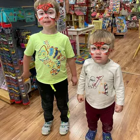 We had such fun at last weekends Fall Fest! Swipe to see all the sweet face painting and fun activities! ???? Thanks to all who joined us on the fun.