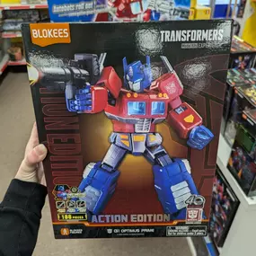 ???????????? Blokees are back in stock!!! ????????????
These Transformers figures were SUCH a big hit last month and we are SO excited to have them back in stock!
Stop by this week to scoop them up before they're gone! 
#transformers #blokees #blokeestransformers #restock #hubhobby #richfield #littlecanada