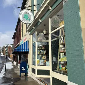 We are open our regular hours today (10-6). ☀️