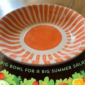 Summer produce in a summer sunshine bowl? ???? Yes, please! Stop by today (and if you decide an ice cream bowl is what you'll paint, we won't judge ????????)