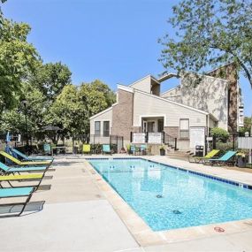 Swimming Pool at The Avalon Apartment Homes