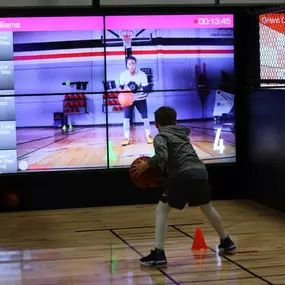 Put your passing skills to the test and experience the world’s first high-tech passing skill court. You’ll develop better decision-making, reaction time, speed, and accuracy using either hand. Compete in exciting real-time competitions in a way never experienced before against other players located in Shoot 360 facilities across the country. We offer skill-specific classes to build well-rounded fundamental skills. Our classes cover a wide range including everything from rebounding to scoring eff