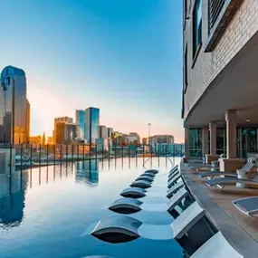 Infinity Edge Swimming Pool