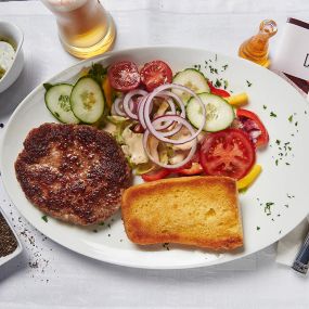 Salat & Hacksteak.