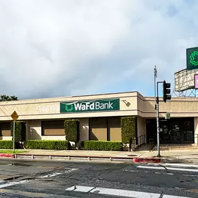 Photo of the WaFd Bank Branch location in Encino, California. Located at 16600 Ventura Blvd, Encino, CA  91436