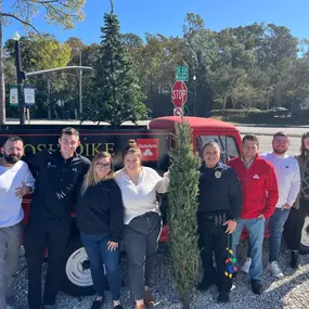 Thank you to Josh Dike from Winter Springs State farm for generously donating a tree to a local family during this holiday season. Winter Springs Police are happy to assist!