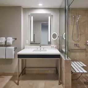 Guest room bath